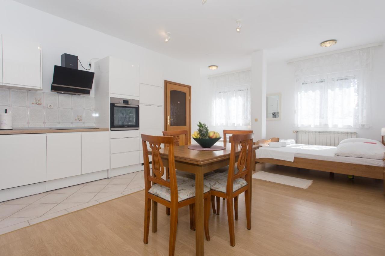 Apartments Villa Japeri Kastela Room photo