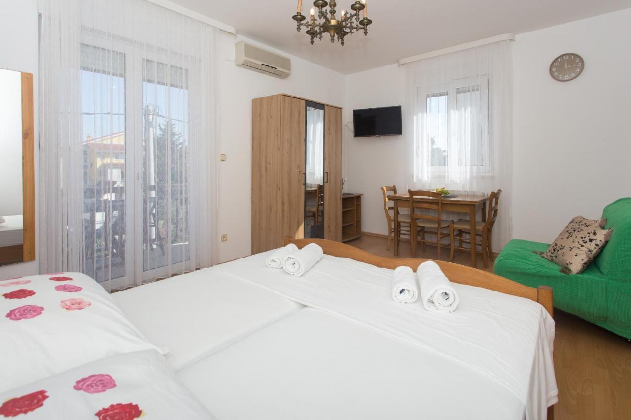 Apartments Villa Japeri Kastela Exterior photo